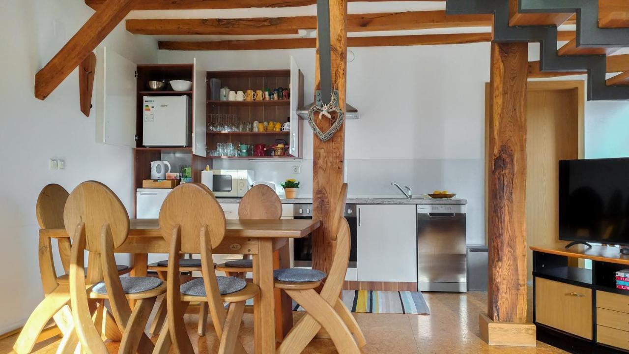Apartments Vinska Trta 卡特兹奥布萨维 外观 照片