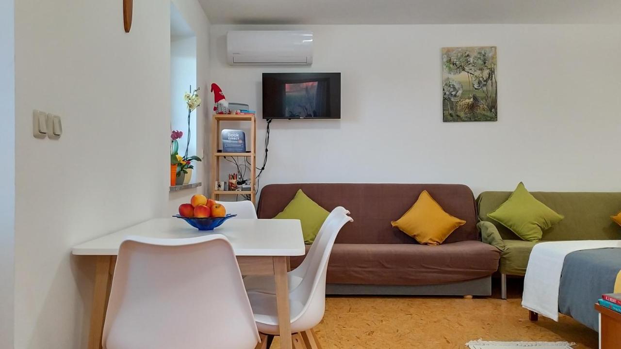 Apartments Vinska Trta 卡特兹奥布萨维 外观 照片